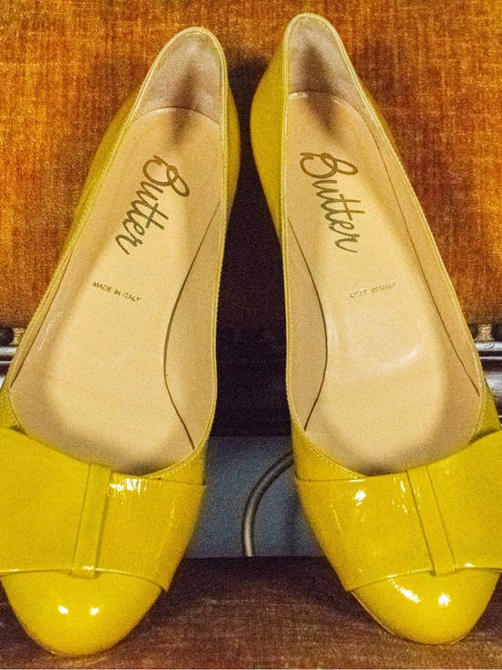 Butter Shoes - 9.5 Butter Yellow Patent Leather Women's Kitten Heels